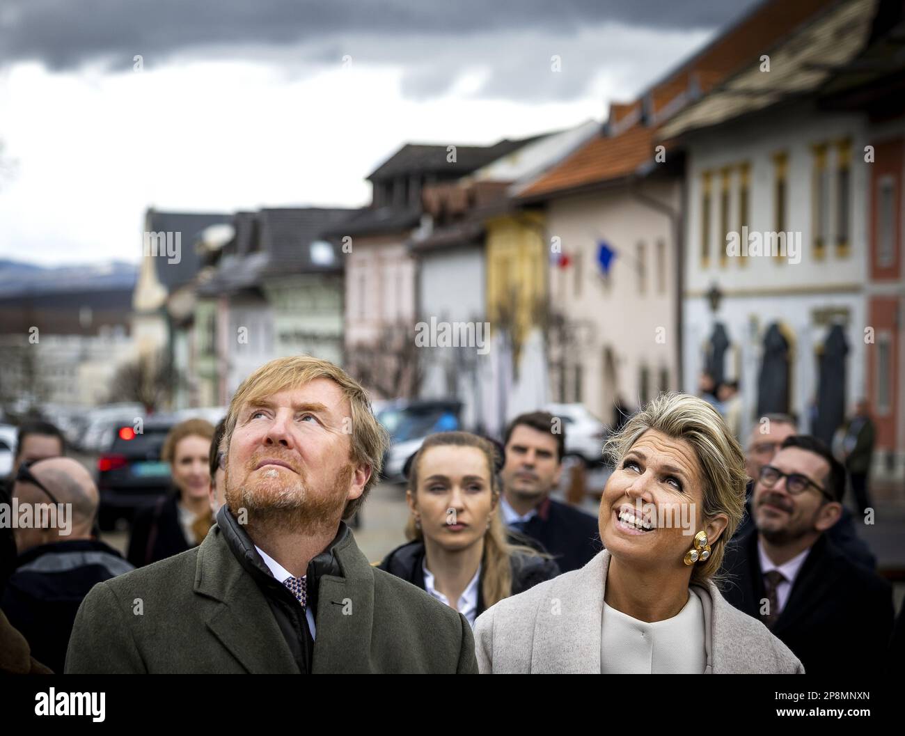 SPISSKA SOBOTA - Re Willem-Alexander e Regina Maxima visitano la piazza del mercato nella storica città di Spisska Sobota, durante il terzo giorno della visita di stato di tre giorni in Slovacchia. ANP REMKO DE WAAL olanda fuori - belgio fuori Foto Stock