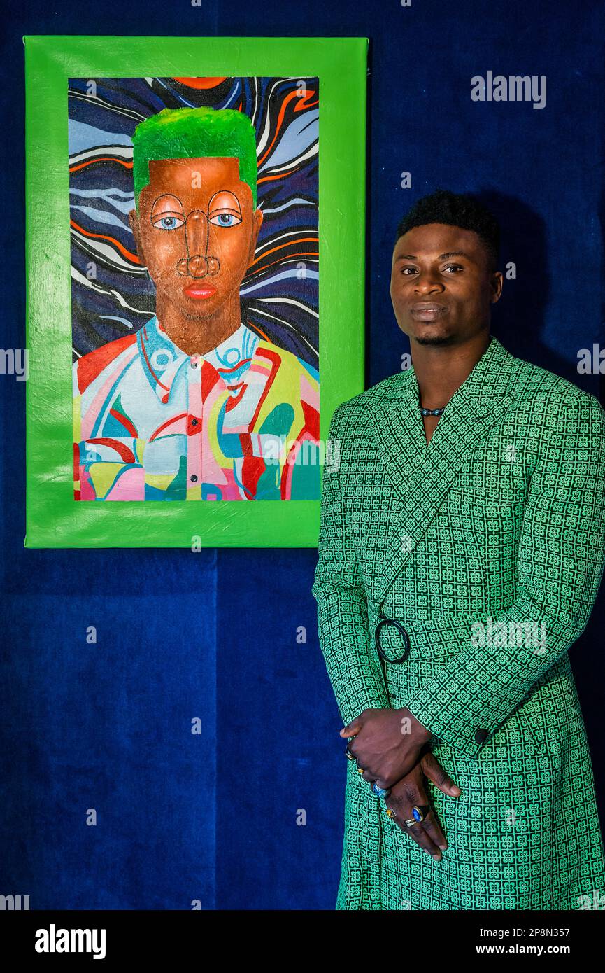 Londra, Regno Unito. 9th Mar, 2023. Samson Bakare con Dreamers Night - Let this be a sign a new selling exhibition by nigerian artist Samson Bakare (nella foto) alla Dorothy Circus Gallery. Credit: Guy Bell/Alamy Live News Foto Stock