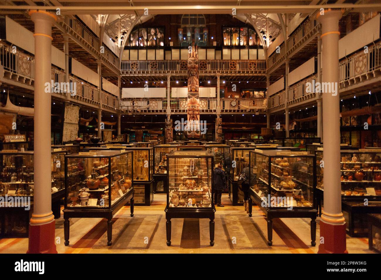 Visita il Pitt Rivers Museum, Oxford, Regno Unito Foto Stock