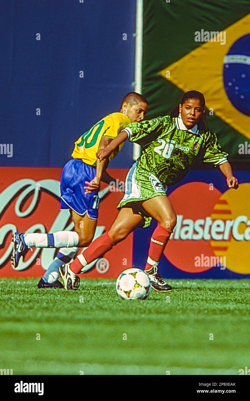 Denisse Ireta (MEX) #20, durante la Coppa del mondo di calcio femminile FIFA 1999, Messico vs Brasile. Foto Stock