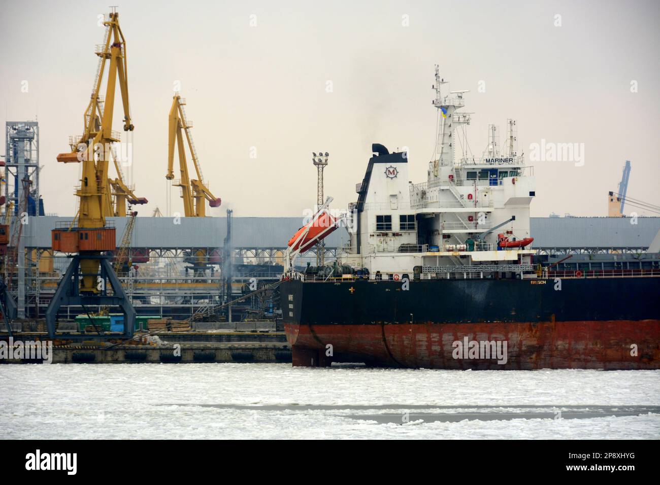 Navi da trasporto barche a Copenaghen in Danimarca Foto Stock