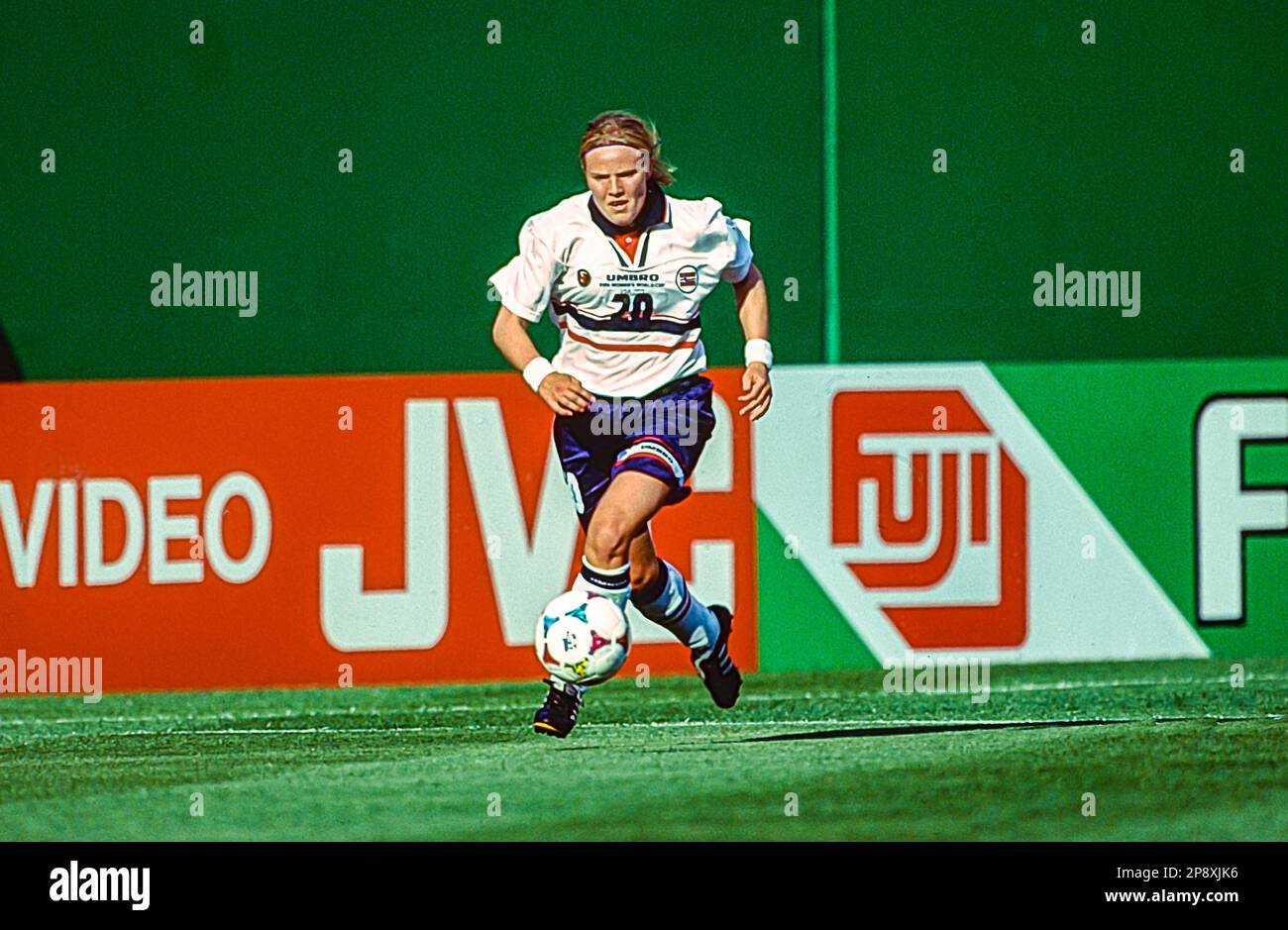 Unni Lehn (NOR) durante IL TORNEO NOR vs PUÒ partecipare alla Coppa del mondo di calcio femminile FIFA 1999. Foto Stock
