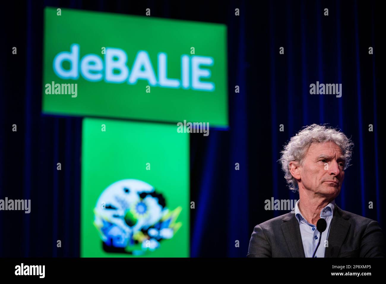 AMSTERDAM - (VLNR) Paul Rosenmoller (Groenlinks) durante il dibattito elettorale con i leader di partito del Senato, in vista delle elezioni del Consiglio Provinciale. Nel corso del dibattito si discutono le varie crisi che il paese deve affrontare, come la crisi dell'azoto e la crisi dell'immigrazione. ANP BART MAAT netherlands OUT - belgio OUT Foto Stock