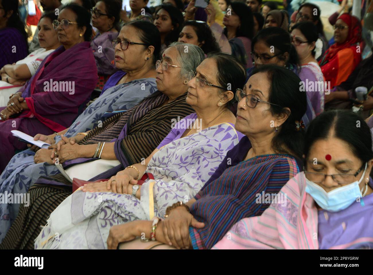 Dhaka, NA, Bangladesh. 9th Mar, 2023. Il Bangladesh ha osservato la Giornata internazionale della donna 2023 con lo slogan su Digit ALL: Invenzione e tecnologia per la parità di genere a Dhaka. Nari Grogoti Sangho, Mohila Parishad, e 66 donne hanno organizzato insieme discussioni, programmi culturali, e raduni presso il Central Shahid Minar. (Credit Image: © Bayazid Akter/Pacific Press via ZUMA Press Wire) SOLO PER USO EDITORIALE! Non per USO commerciale! Foto Stock