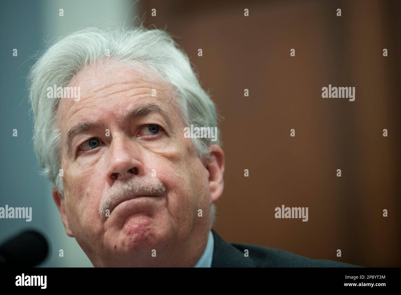Il direttore, William J. Burns, Central Intelligence Agency, appare davanti a un Comitato permanente della Camera di selezione sull'audizione di intelligence sulle minacce mondiali annuali, nel Cannon House Office Building a Washington, DC, giovedì 9 marzo 2023. Credito: Rod Lamkey/CNP /MediaPunch Foto Stock