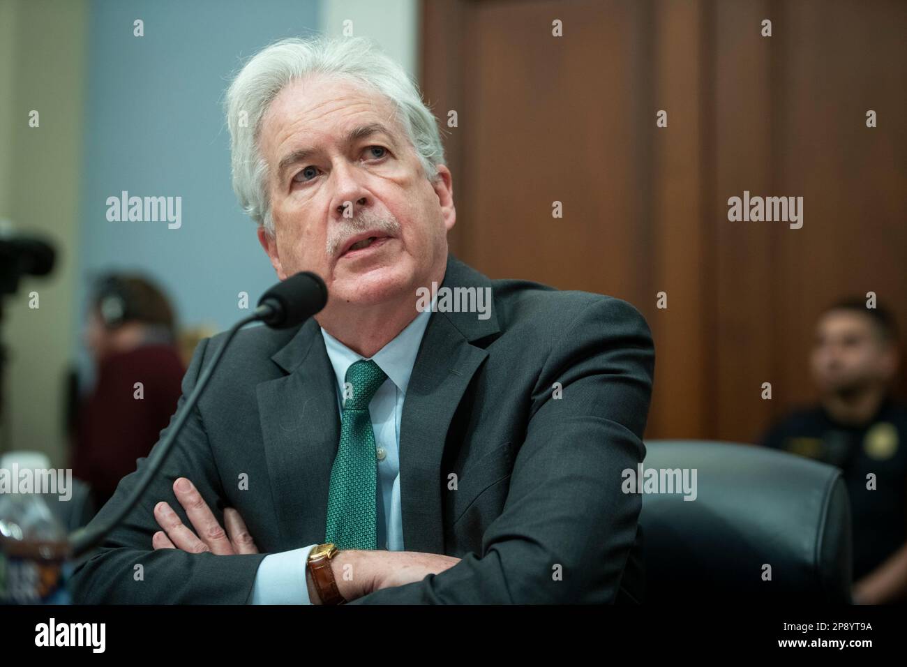 Il direttore, William J. Burns, Central Intelligence Agency, appare davanti a un Comitato permanente della Camera di selezione sull'audizione di intelligence sulle minacce mondiali annuali, nel Cannon House Office Building a Washington, DC, giovedì 9 marzo 2023. Credito: Rod Lamkey/CNP /MediaPunch Foto Stock