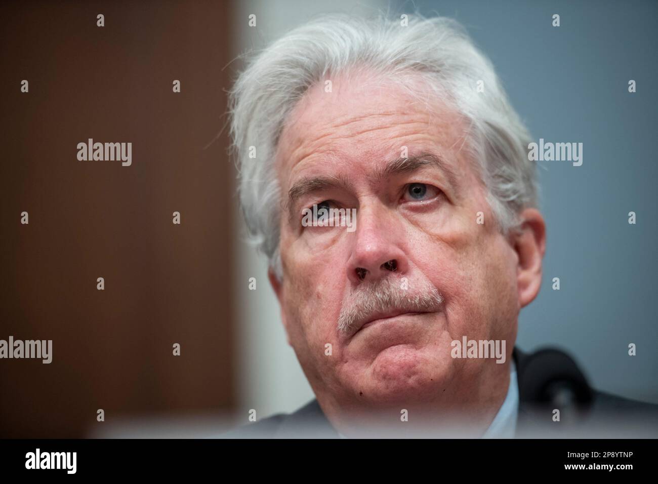 Il direttore, William J. Burns, Central Intelligence Agency, appare davanti a un Comitato permanente della Camera di selezione sull'audizione di intelligence sulle minacce mondiali annuali, nel Cannon House Office Building a Washington, DC, giovedì 9 marzo 2023. Credito: Rod Lamkey/CNP /MediaPunch Foto Stock