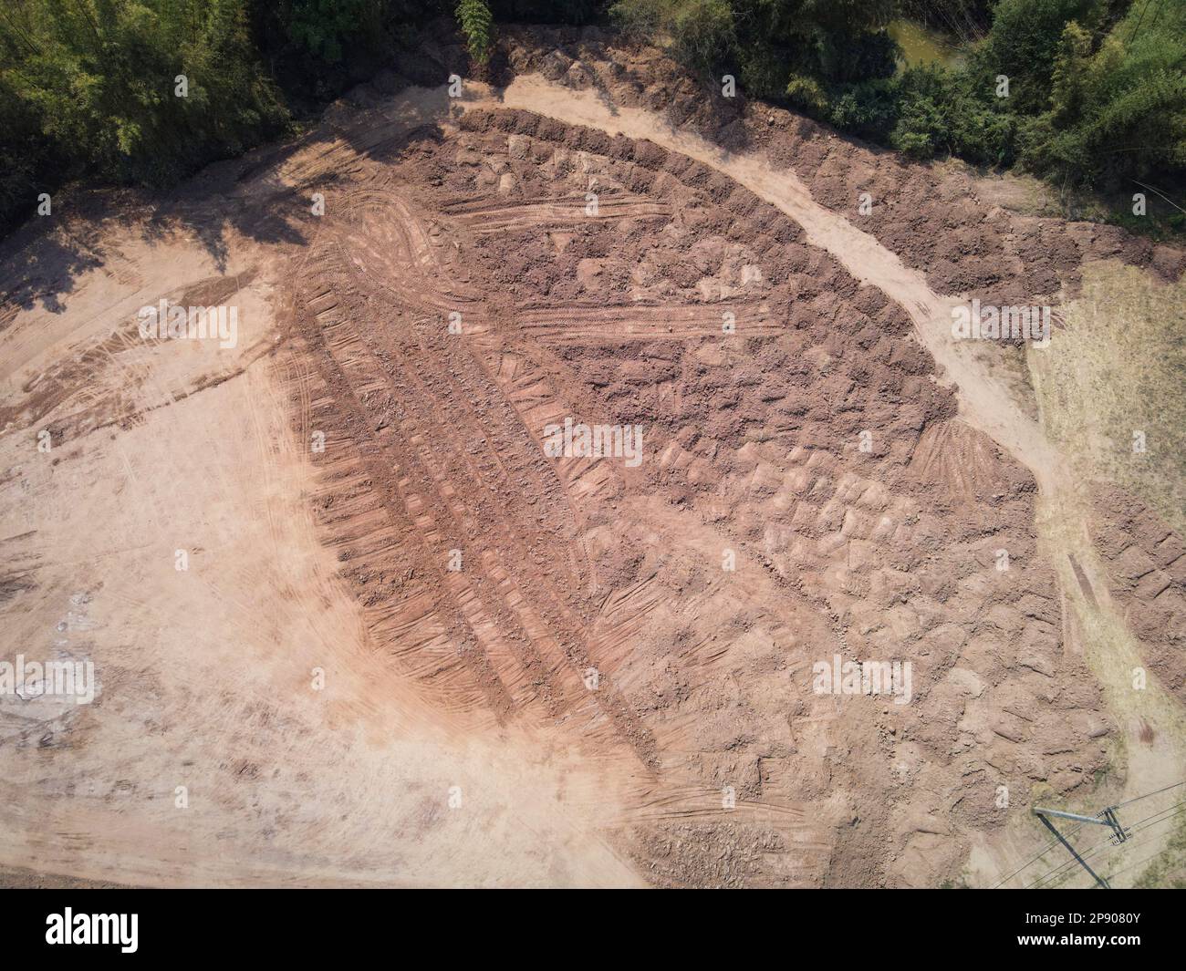 land management terra vacante bonifica per terreno per costruzione casa vista aerea, terra perni posizione per la suddivisione residenziale sviluppo residenziale Foto Stock