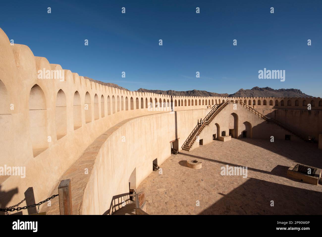 Interno del forte di Nizwa, Nizwa, Oman Foto Stock