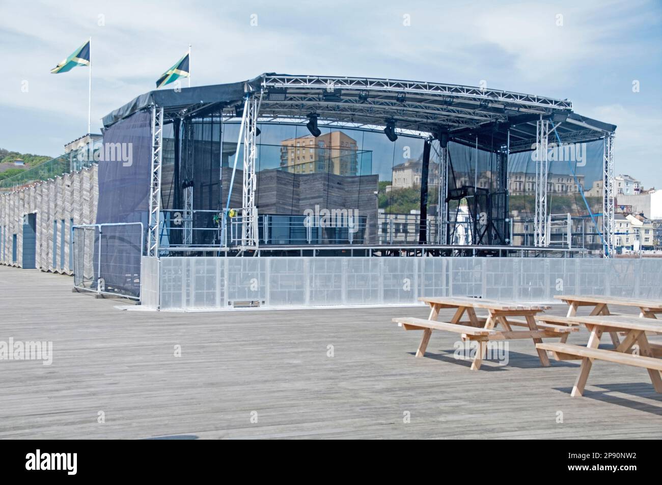 HASTINGS PIER SUSSEX Foto Stock