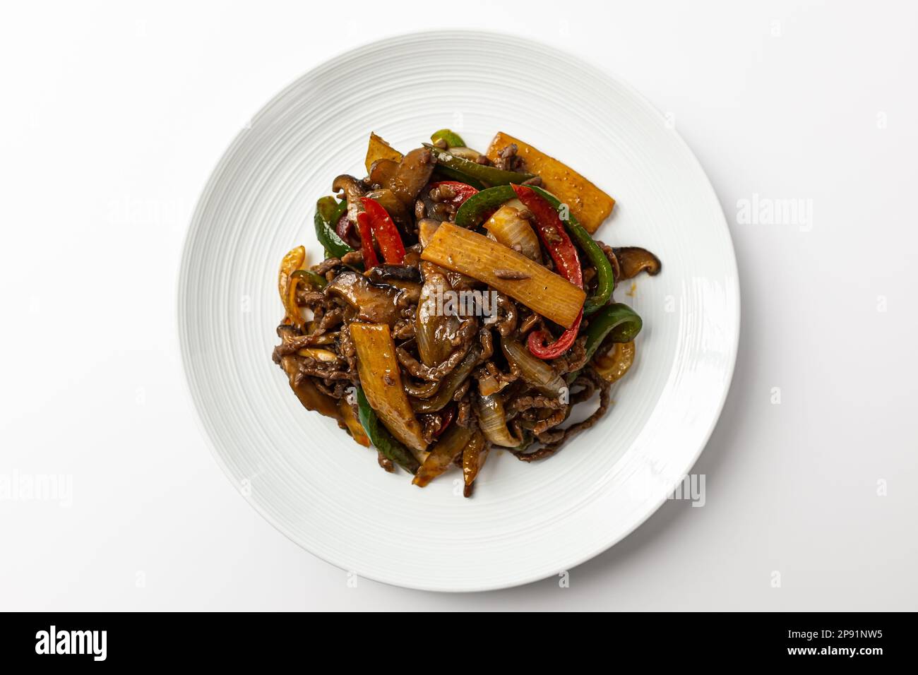 cultura alimentare cinese. Carne e verdure fritte in stile cinese. cibo salato e speziato Foto Stock