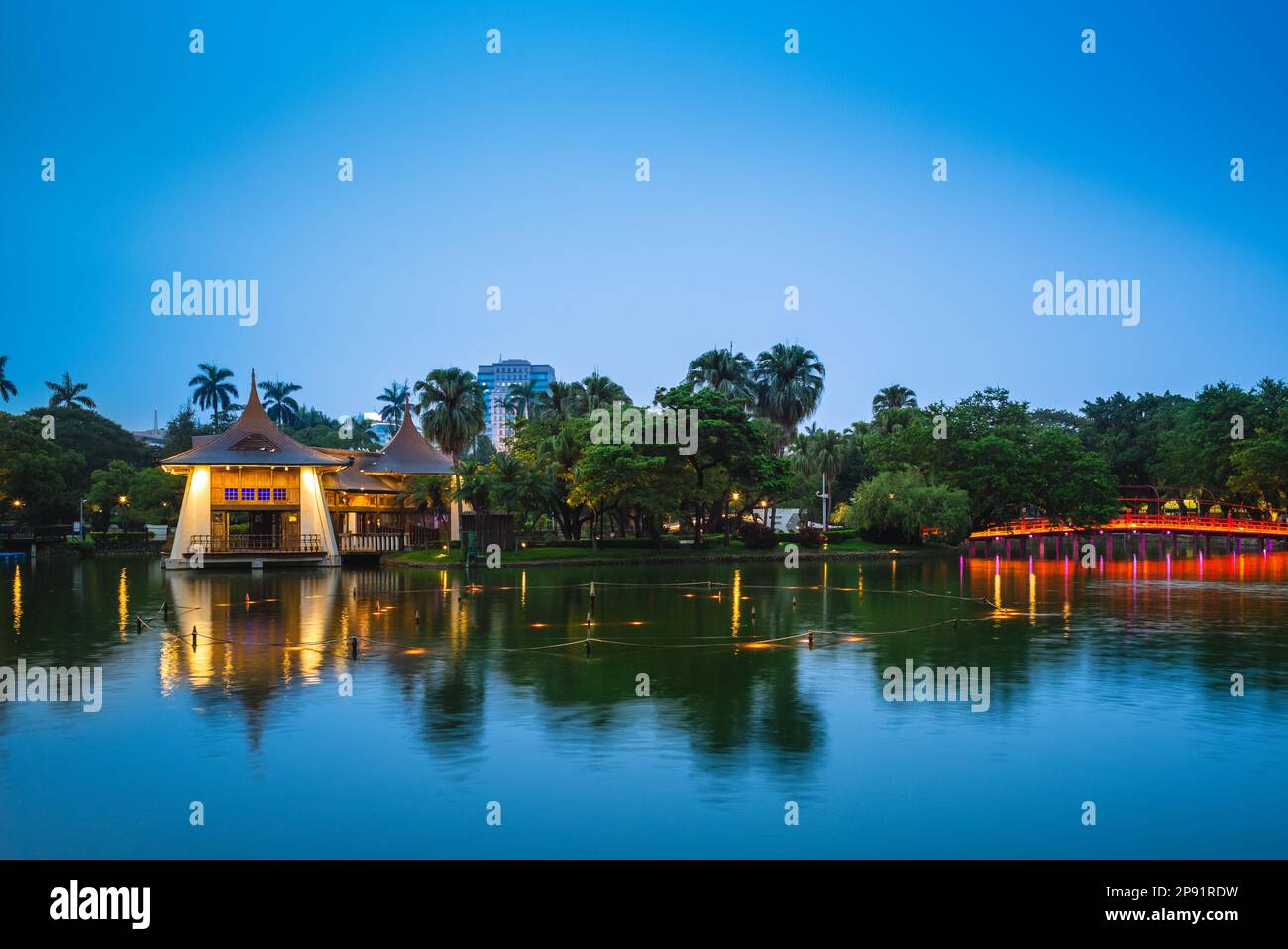 padiglione taichung nel parco zhongshan a taichung, taiwan Foto Stock