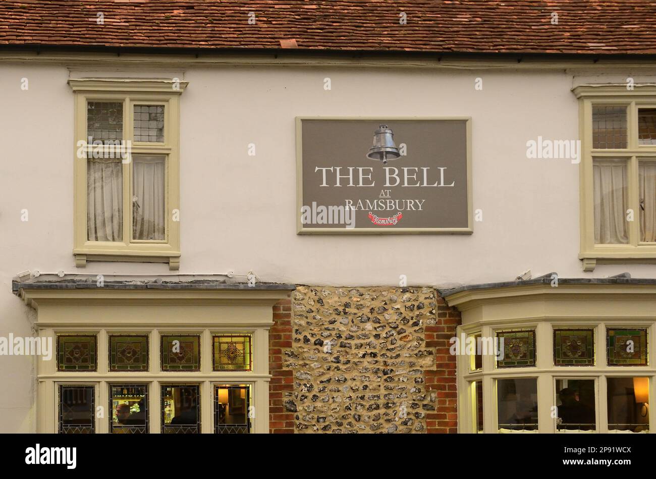 La casa pubblica Bell a Ramsbury, Wiltshire. Foto Stock