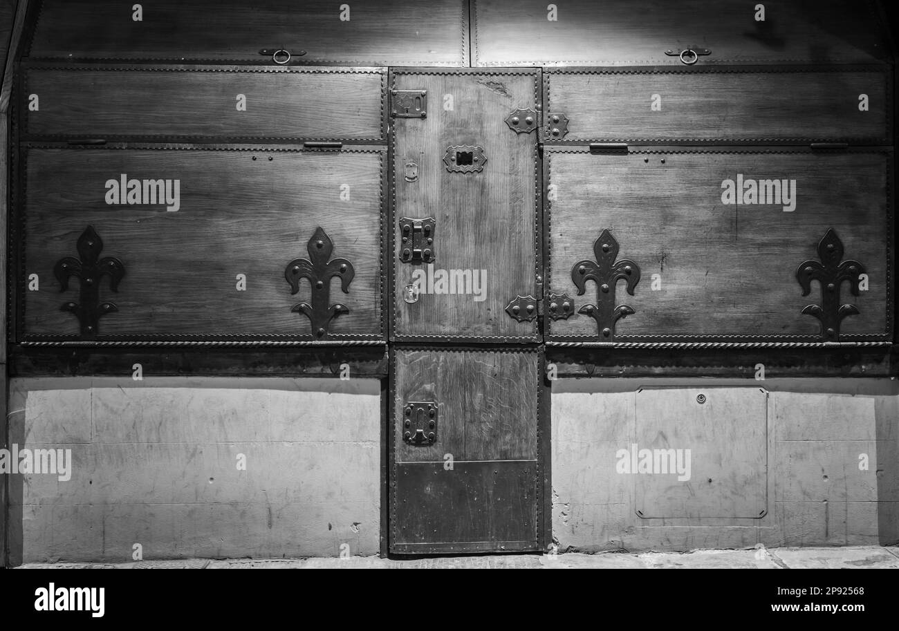 Vintage Old Door - concetto di sicurezza, sicurezza, segreto, privacy, protezione Foto Stock