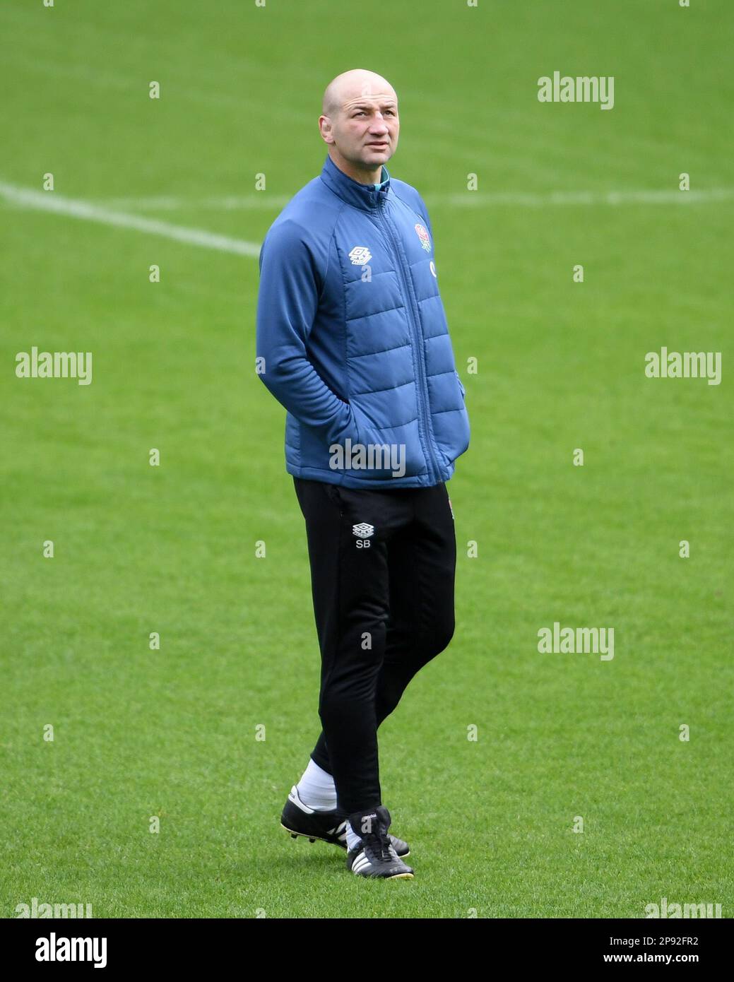 Twickenham Stadium, Inghilterra, Regno Unito. 10th marzo, 2023. Allenatore capo Steve Borthwick durante la sessione di allenamento di rugby in Inghilterra mentre si preparano a prendere la Francia nella partita Guinness Six Nations al Twickenham Stadium il 11th marzo: Credit: Ashley Western/Alamy Live News Foto Stock