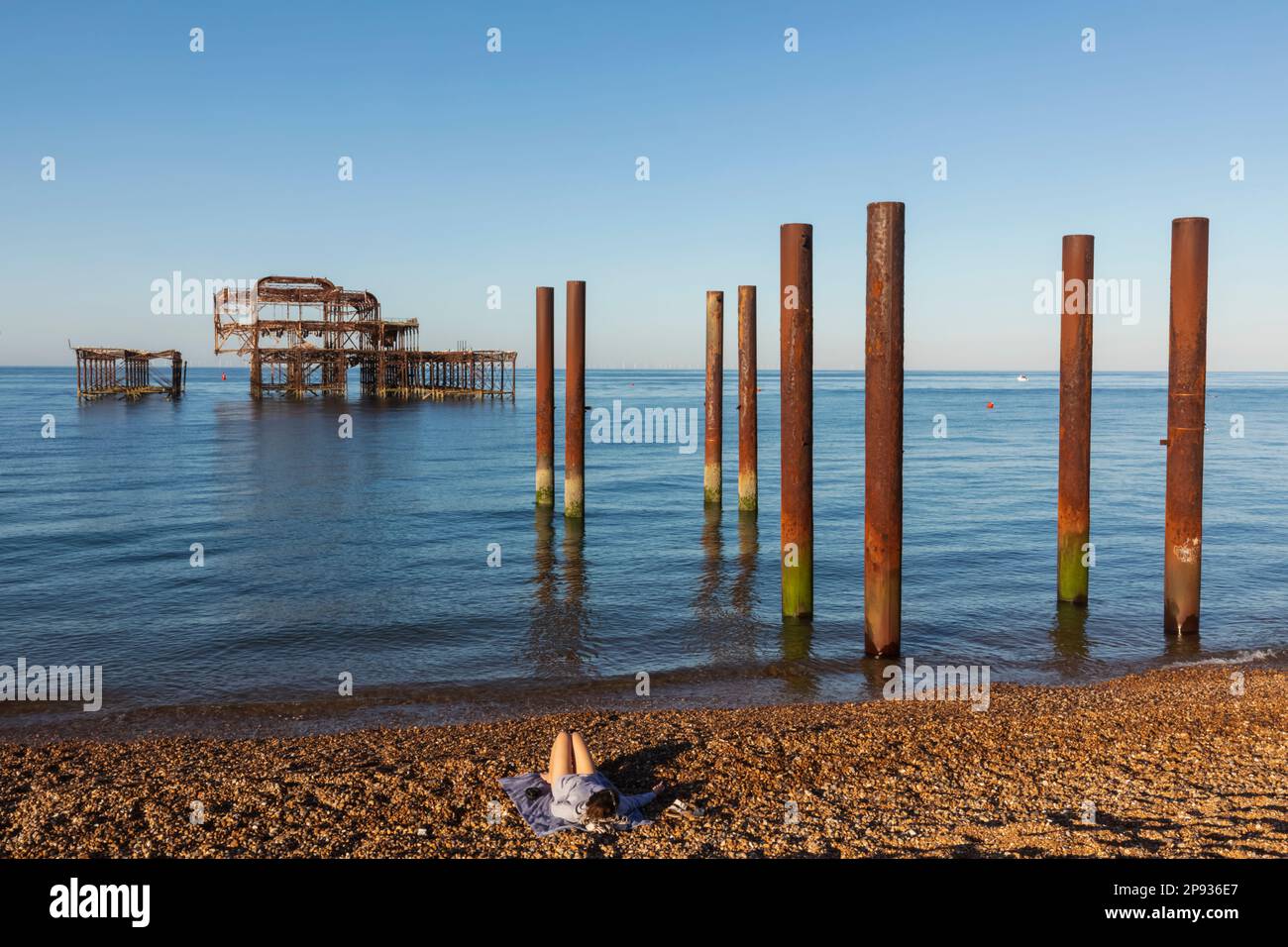 Inghilterra, East Sussex, Brighton, rovine del vecchio West Pier Foto Stock