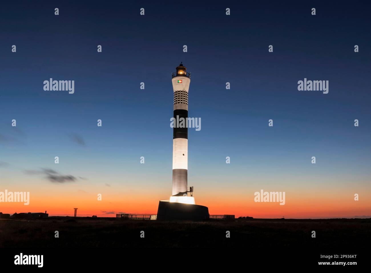 Inghilterra, Kent, Dungeness, il nuovo faro di Dawn Foto Stock