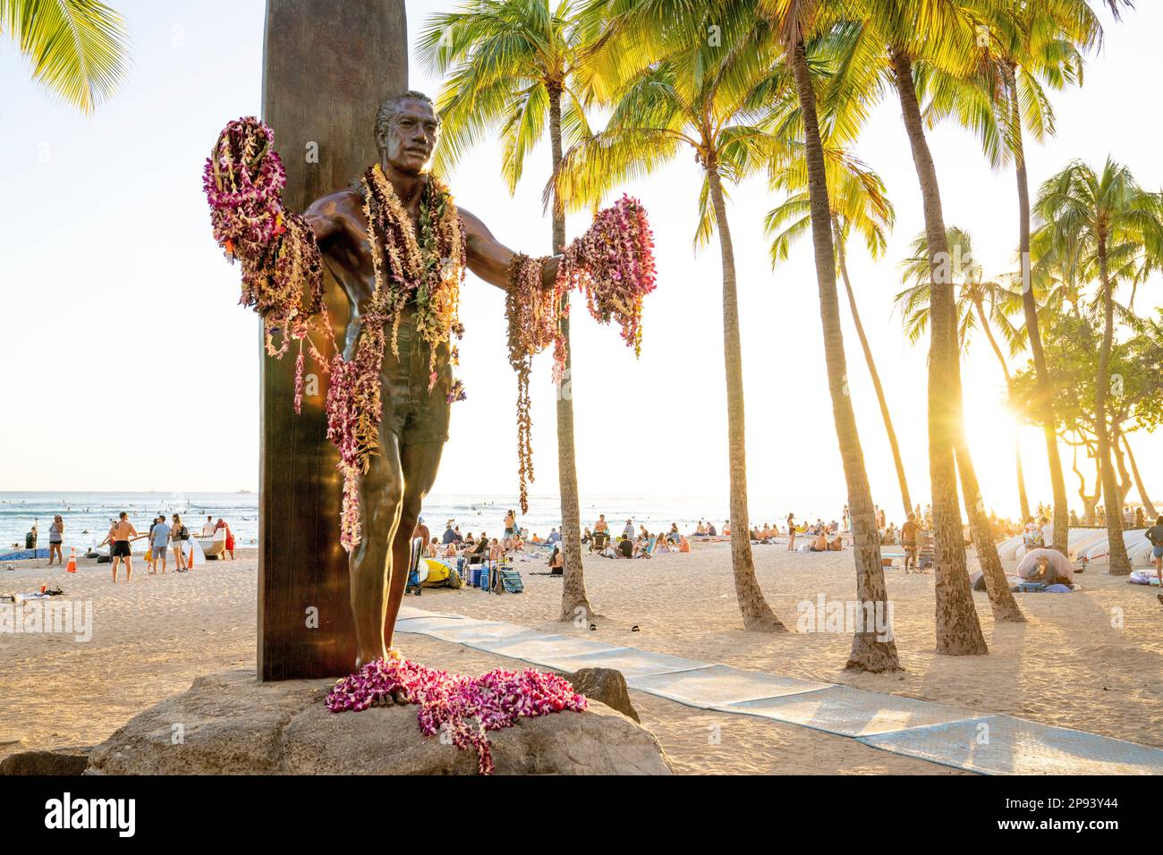 Statua del Duke Kahanamoku, Waikiki Beach, Honolulu, Hawaii, USA, Polinesia, Oceania Foto Stock