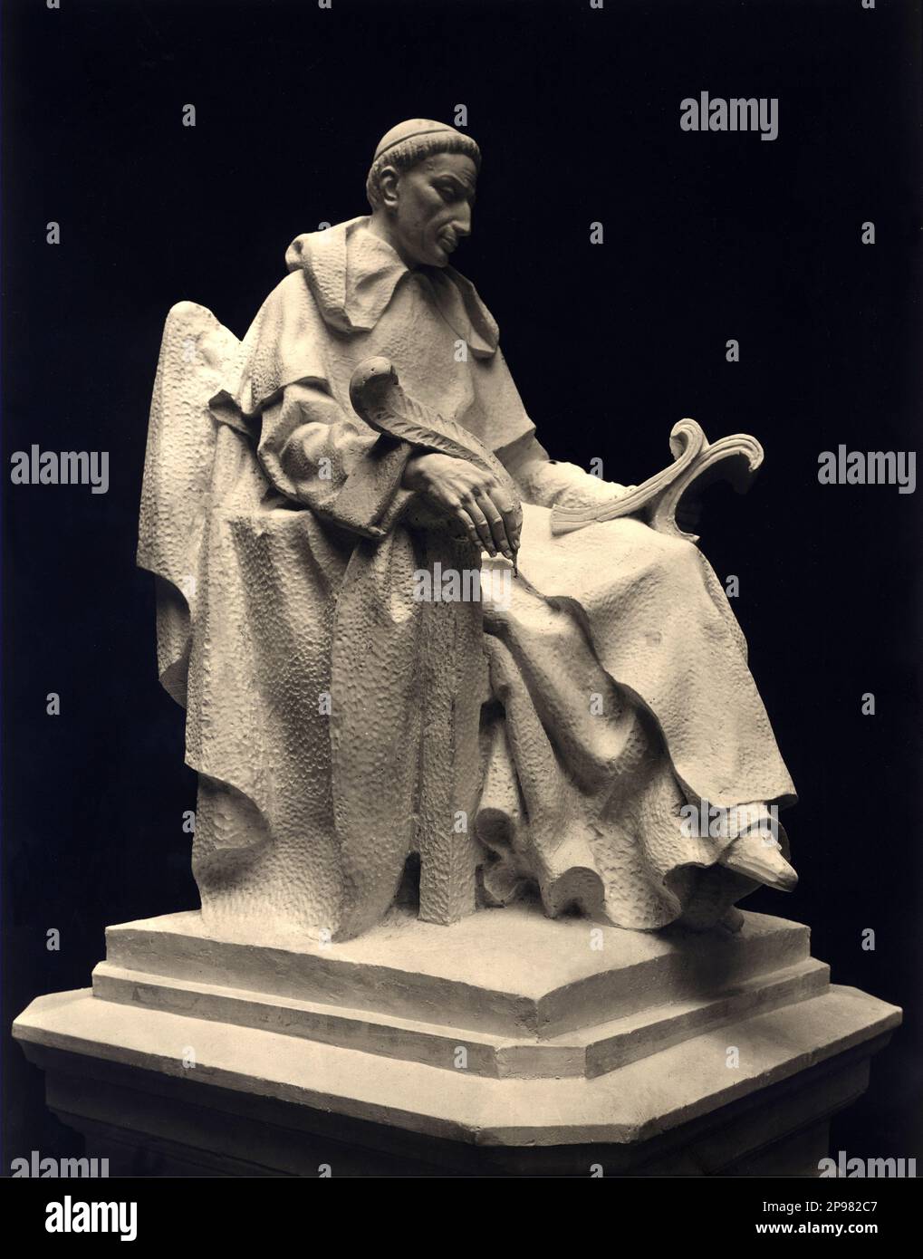 1940 c , SPAGNA : il progetto di monumento al drammaturgo barocco spagnolo TIRSO DE MOLINA ( 1579 - 1648 ) nato da Fray Gabriel Tellez , autore della commedia " El Burlador de Sevilla y el Convidado de Piedra ", Il pezzo in cui Don Juan per la prima volta ( DON GIOVANNI e il Convitato di pietra ) . Scultura di FEDERICO COULLANT VALERA Mendiguita ( Madrid 1912 - la Granja de San Ildefonso 1989 ) per Plaza Tirso de Molina a Madrid. Ma nel 1943 un altro monumento fu realizzato da un altro scultore spagnolo Rafael vela del Castillo . Foto di Ruiz Vernacci , Madrid - RITRATTO - ritratto - ARTE Foto Stock