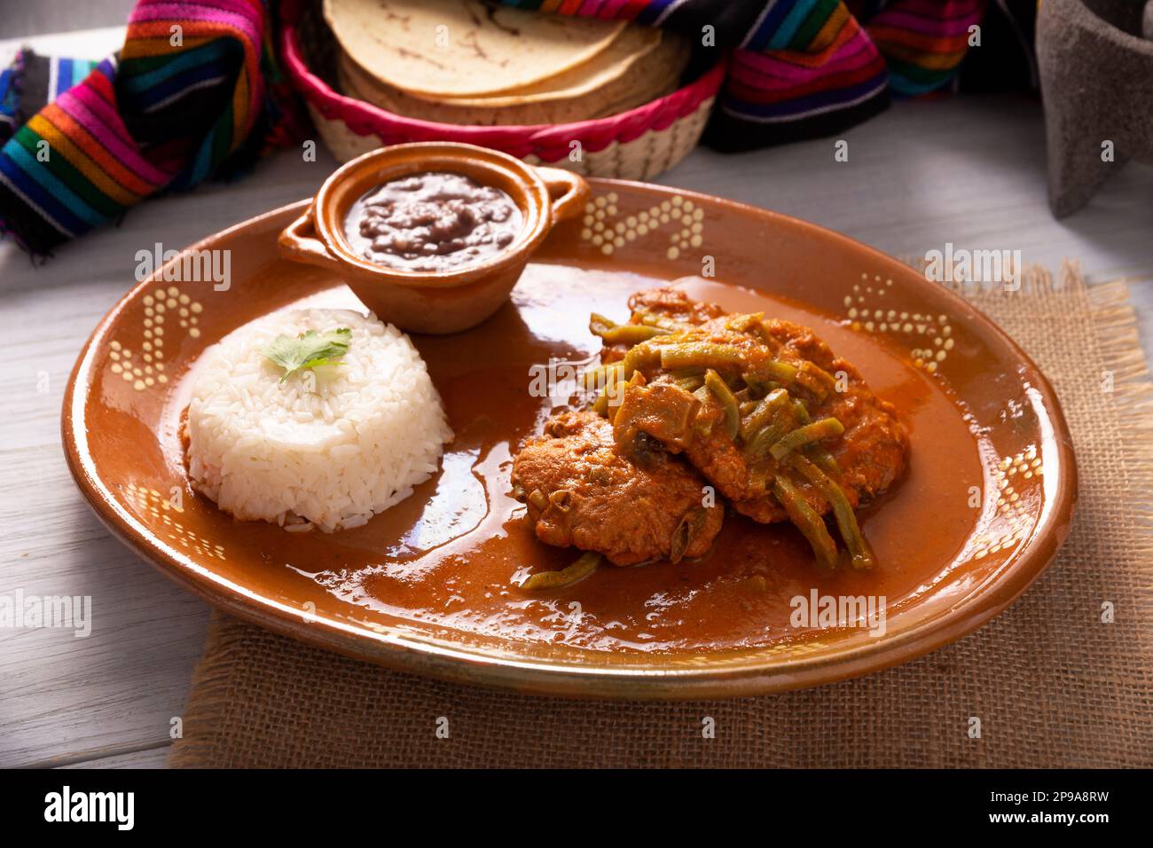 Tortitas de Carne, frittelle di carne. Ricetta popolare in Messico e America Latina, le tortite sono simili a cotolette, carne grattugiata, manzo, tonno, pollo o altro Foto Stock