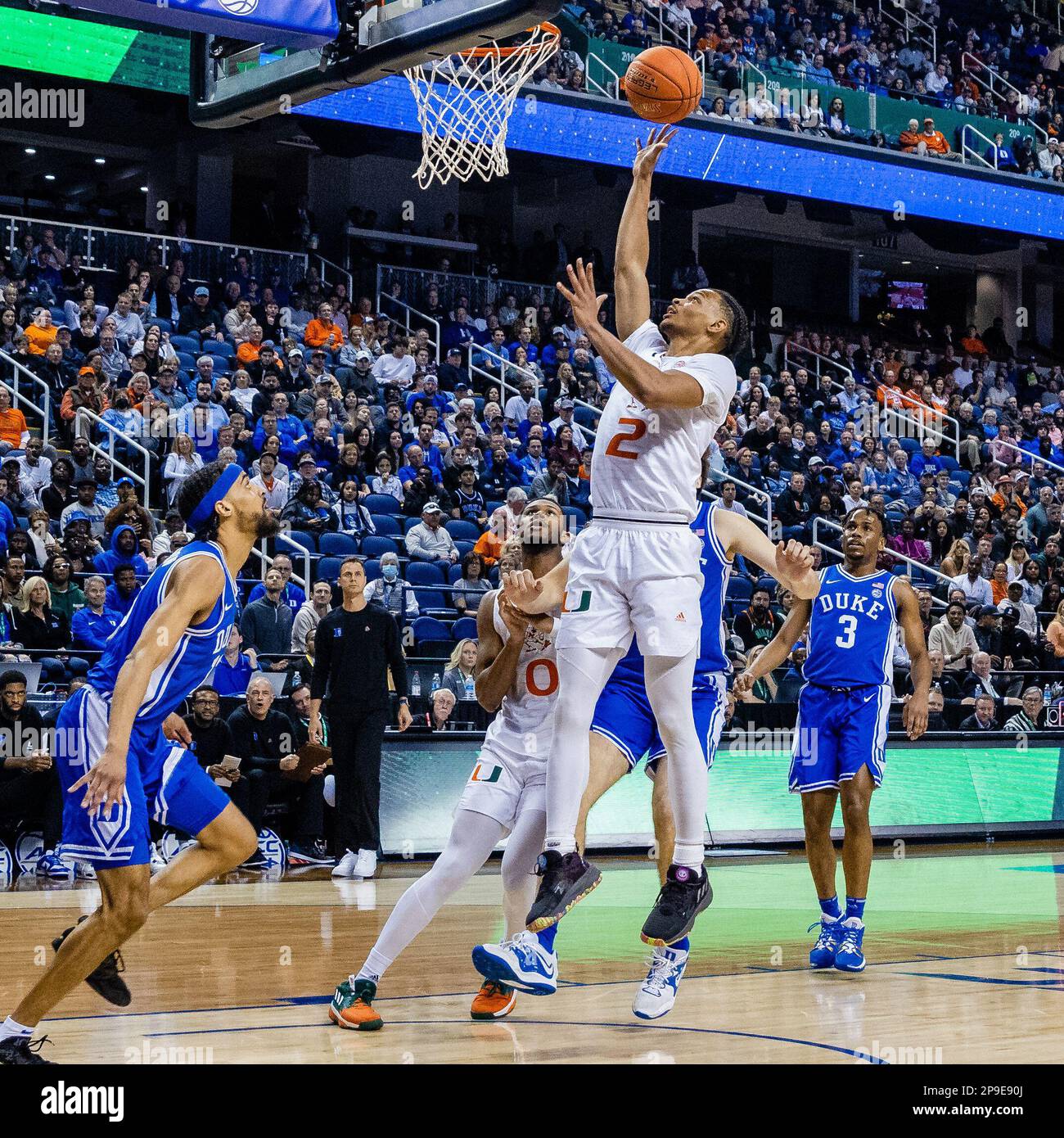 Greensboro, North Carolina, Stati Uniti. 10th Mar, 2023. Durante la semifinale del torneo Men's ACC al Greensboro Coliseum di Greensboro, North Carolina. (Scott Kinser/Cal Sport Media). Credit: csm/Alamy Live News Foto Stock