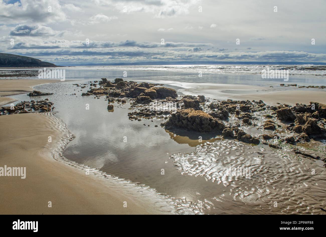 Guardando East Axross Dunraven Bay sulla costa Glamorgan Heritage nel Galles del Sud, Foto Stock
