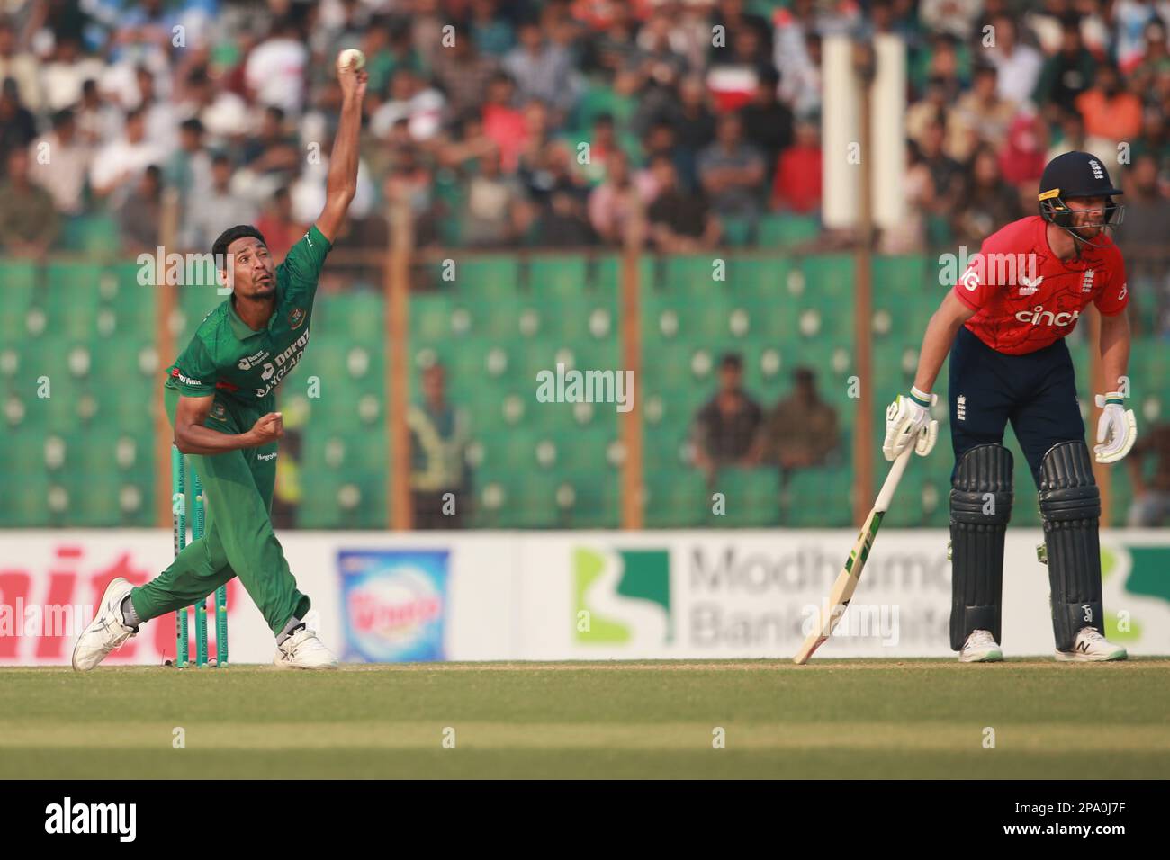 Mustafizur Rahman Bangladesh-Inghilterra 1st T20I partita di tre serie di partite allo stadio di cricket Zahur Ahmed Chowdhury, Sagorika, Chattogram, Bangladesh. Foto Stock