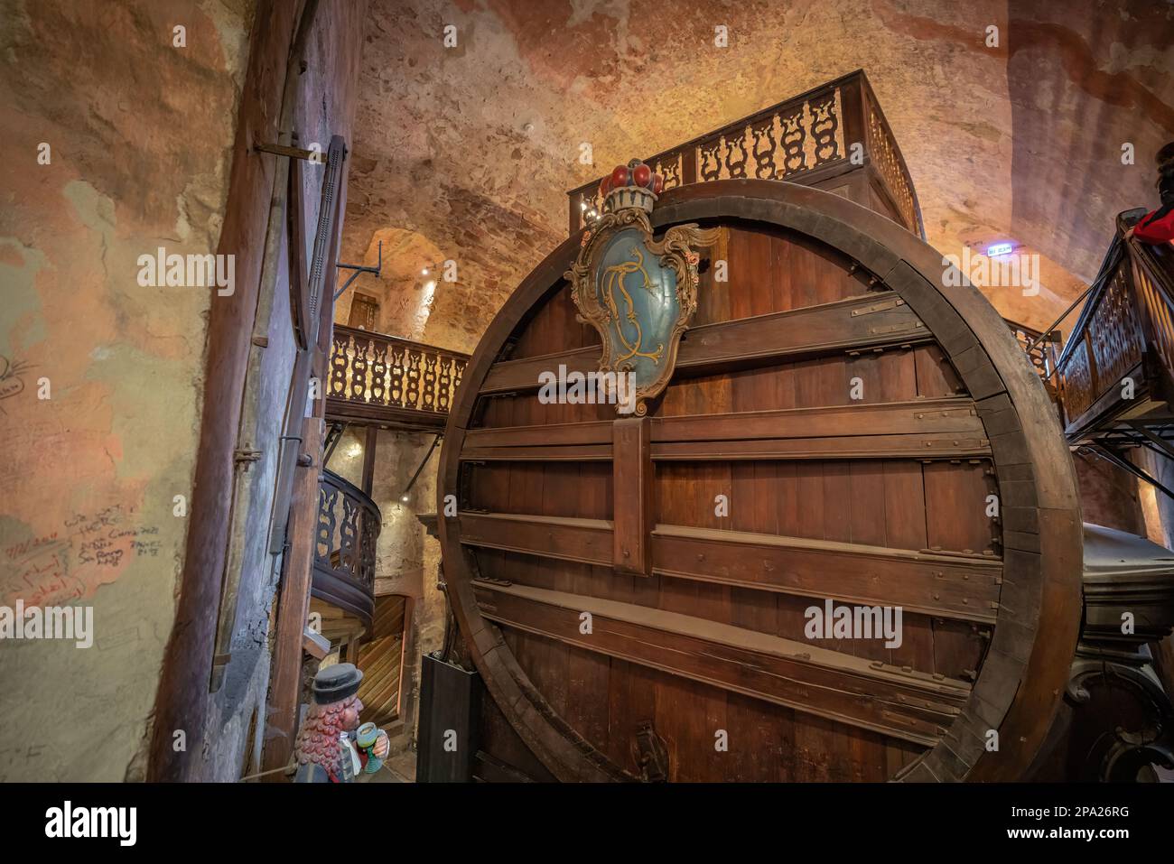 Heidelberg Tun - Grande barile di vino alle cantine del castello di Heidelberg - Heidelberg, Germania Foto Stock