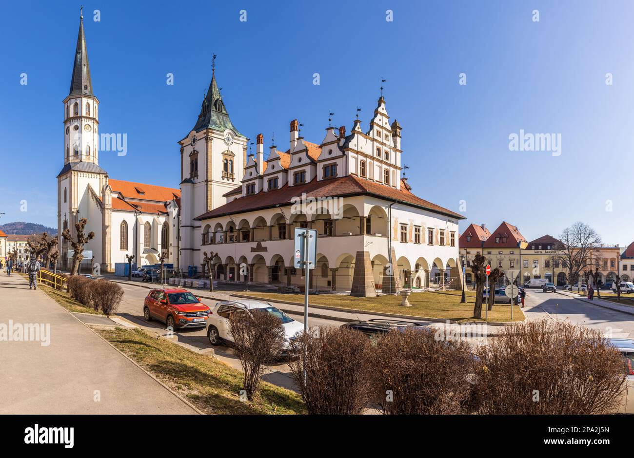 La piazza principale del centro storico di Levoca nella regione di Presov, Slovacchia orientale. Foto Stock