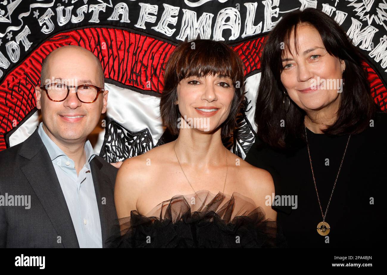 Los Angeles, California. 10th Mar, 2023. Mark Ordesky, Ana Lily Amirpour, Jane Fleming al 16th° annuale WIF Oscar Party al NeueHouse Hollywood di Los Angeles, California, il 10 marzo 2023. Credit: Faye Sadou/Media Punch/Alamy Live News Foto Stock