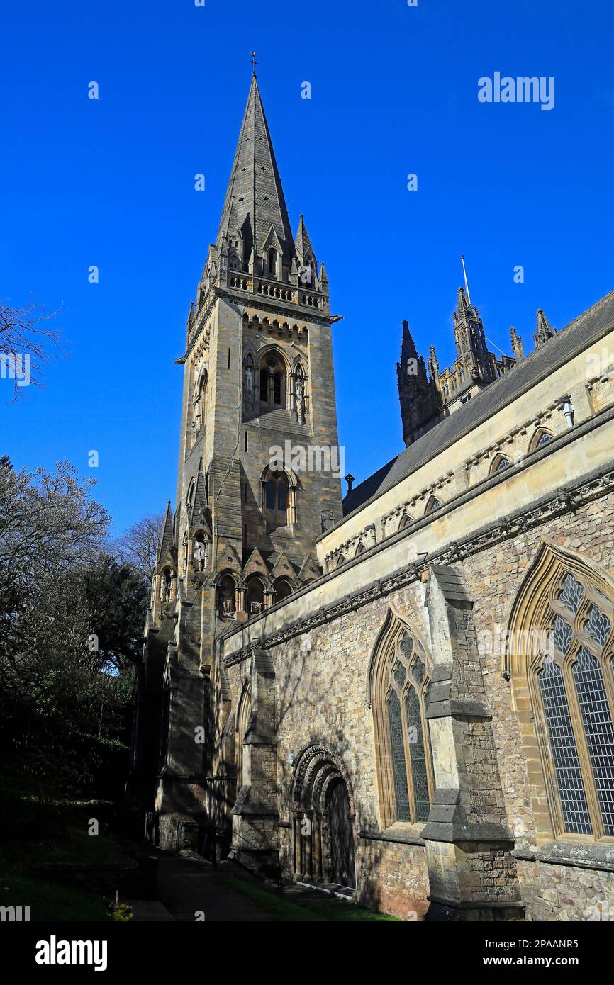 Cattedrale di Llandaff, Cardiff, Galles del Sud. Presa a marzo 2023. Foto Stock