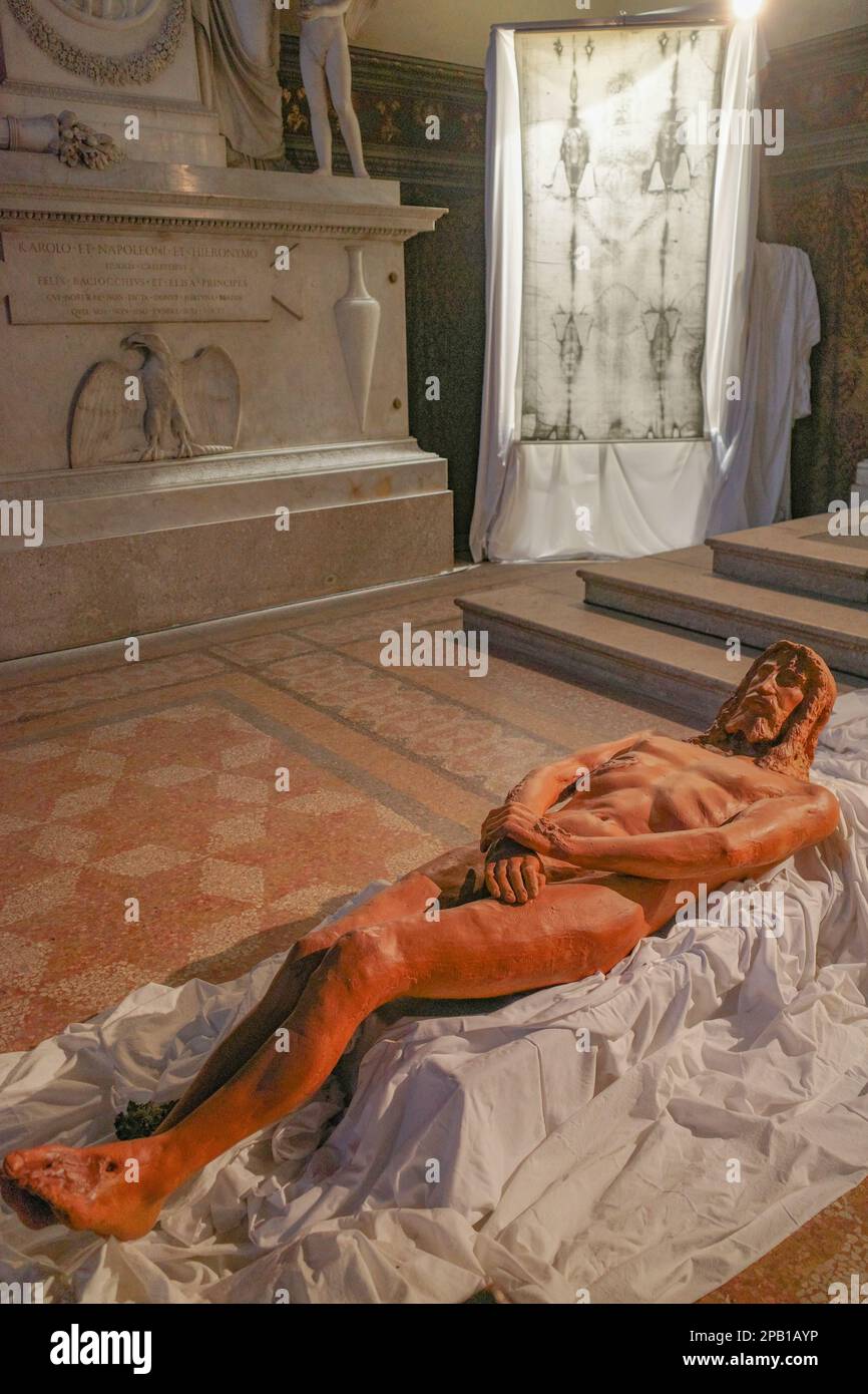 Bologna, Italia - 17 Nov 2022: Copertura del corpo di Gesù Cristo, Basilica di San Petronio Foto Stock