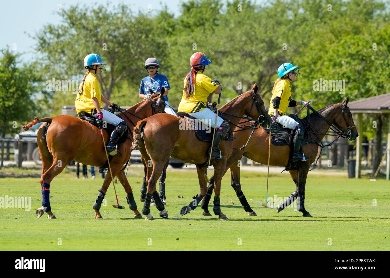 Port Mayaca, Stati Uniti. 12th Mar, 2023. 3/10/23 Port Mayaca, Florida mia Cambiaso, Erica Grandomcar, Sarah Siegel Magness Rides for Dundas durante la DUNDAS VS EL CID FITNESS durante la US Women's Polo 18-24 Goal Cup 2023 Semifinali, tenutosi presso il Port Mayaca Polo Grounds a Port Mayaca, Florida, venerdì 10 marzo 2023. Credit: Jennifer Graylock/Alamy Live News Foto Stock