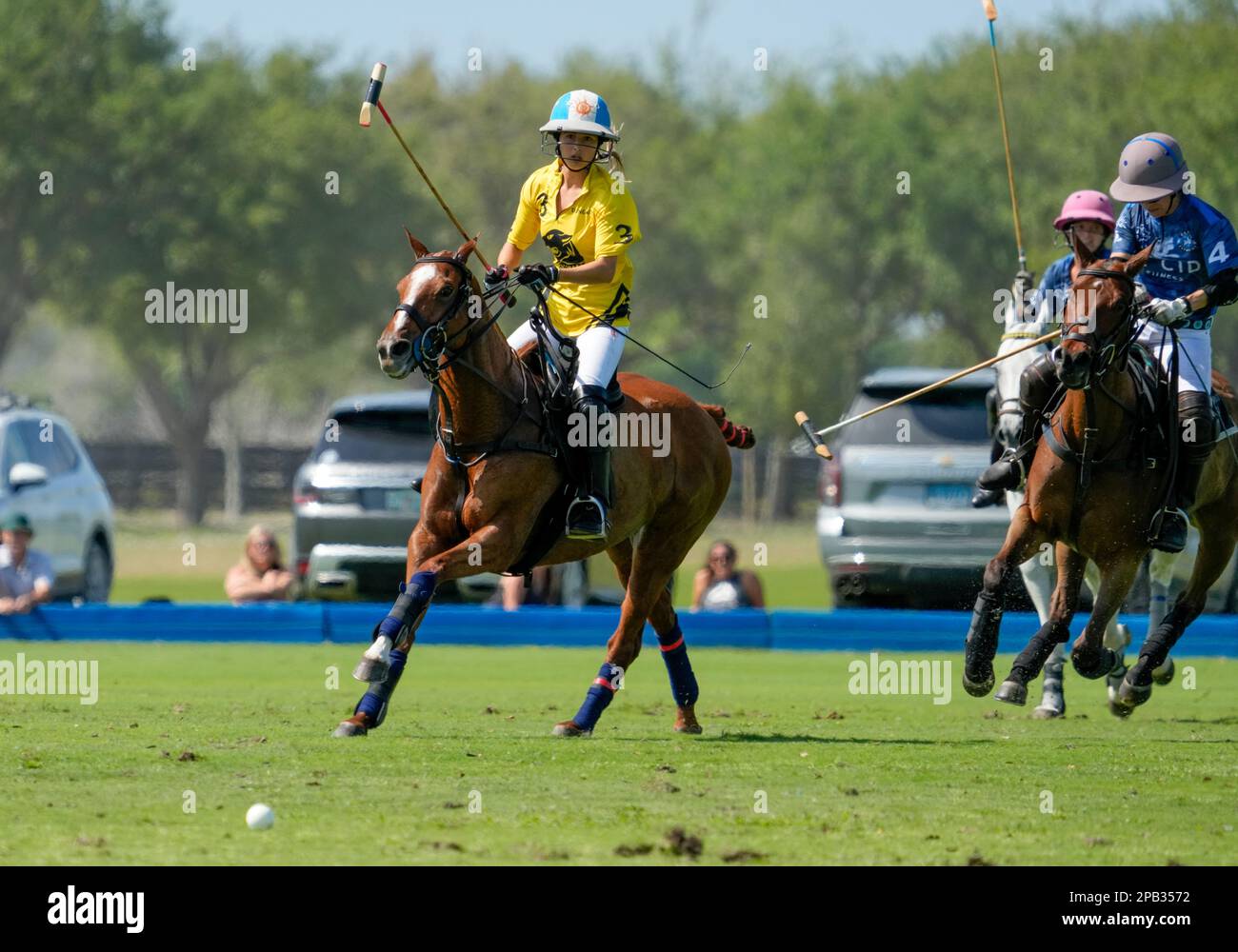 Port Mayaca, Stati Uniti. 12th Mar, 2023. 3/10/23 Port Mayaca, Florida mia Cambiaso cavalca per Dundas durante la DUNDAS VS EL CID FITNESS durante la US Women's Polo 18-24 Goal Cup 2023 Semifinali, che si tengono presso il Port Mayaca Polo Grounds a Port Mayaca, Florida, venerdì 10 marzo 2023. Credit: Jennifer Graylock/Alamy Live News Foto Stock