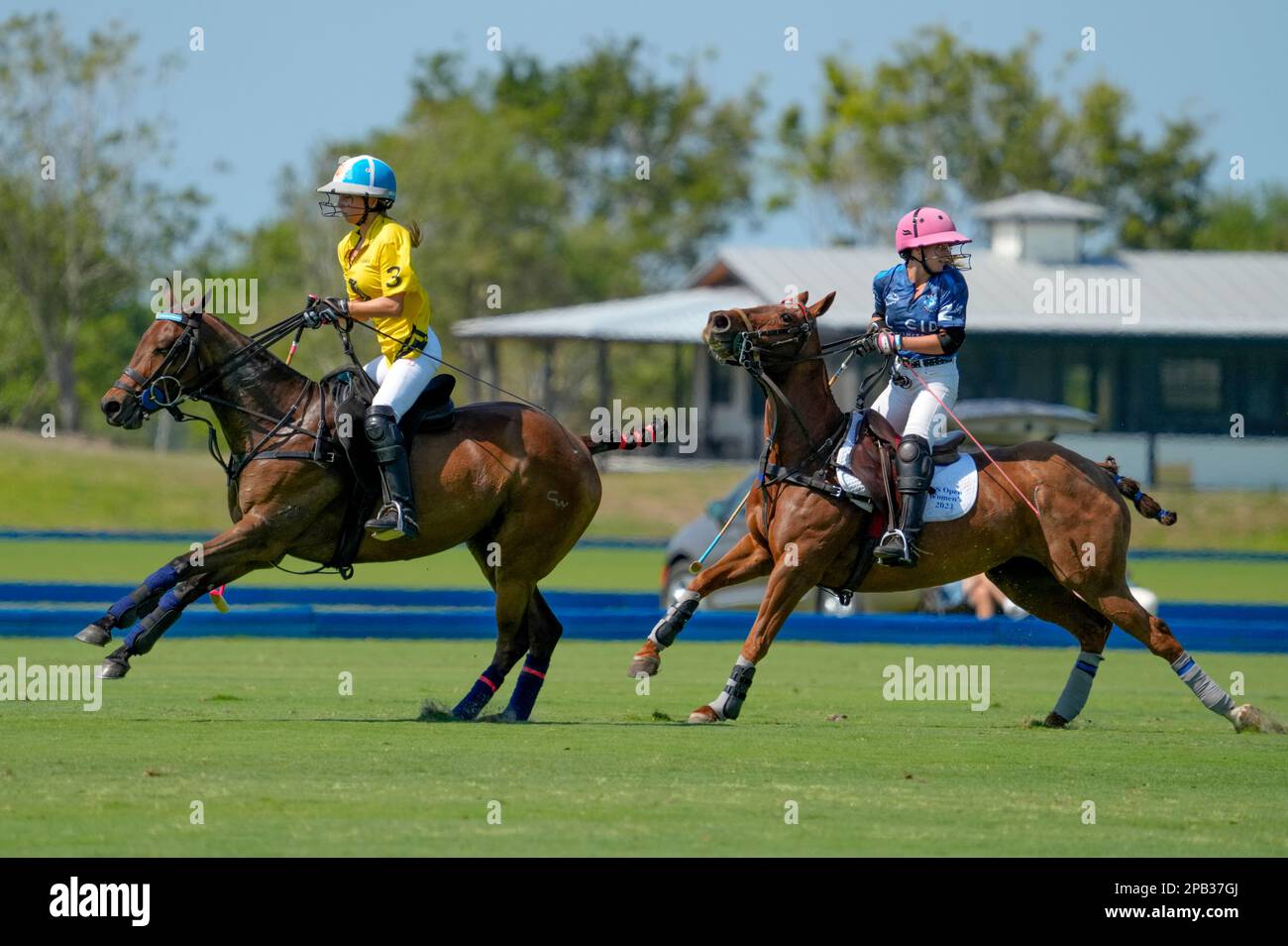 Port Mayaca, Stati Uniti. 12th Mar, 2023. 3/10/23 Port Mayaca, Florida mia Cambiaso cavalca per Dundas durante la DUNDAS VS EL CID FITNESS durante la US Women's Polo 18-24 Goal Cup 2023 Semifinali, che si tengono presso il Port Mayaca Polo Grounds a Port Mayaca, Florida, venerdì 10 marzo 2023. Credit: Jennifer Graylock/Alamy Live News Foto Stock