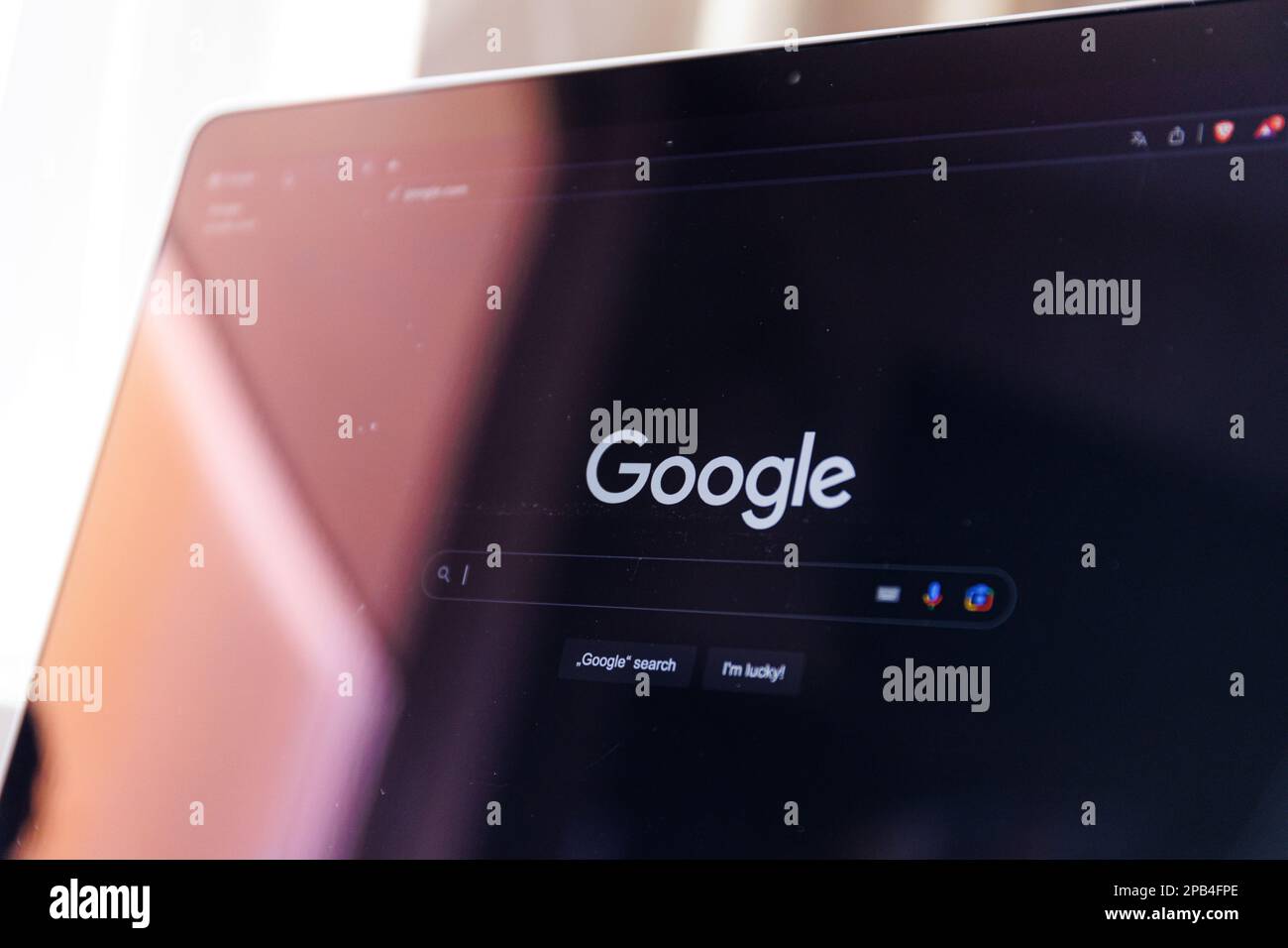 Kaunas, Lituania - 2023 marzo 12: Sito Web di Google Search Engine sullo schermo del laptop. Foto di alta qualità Foto Stock