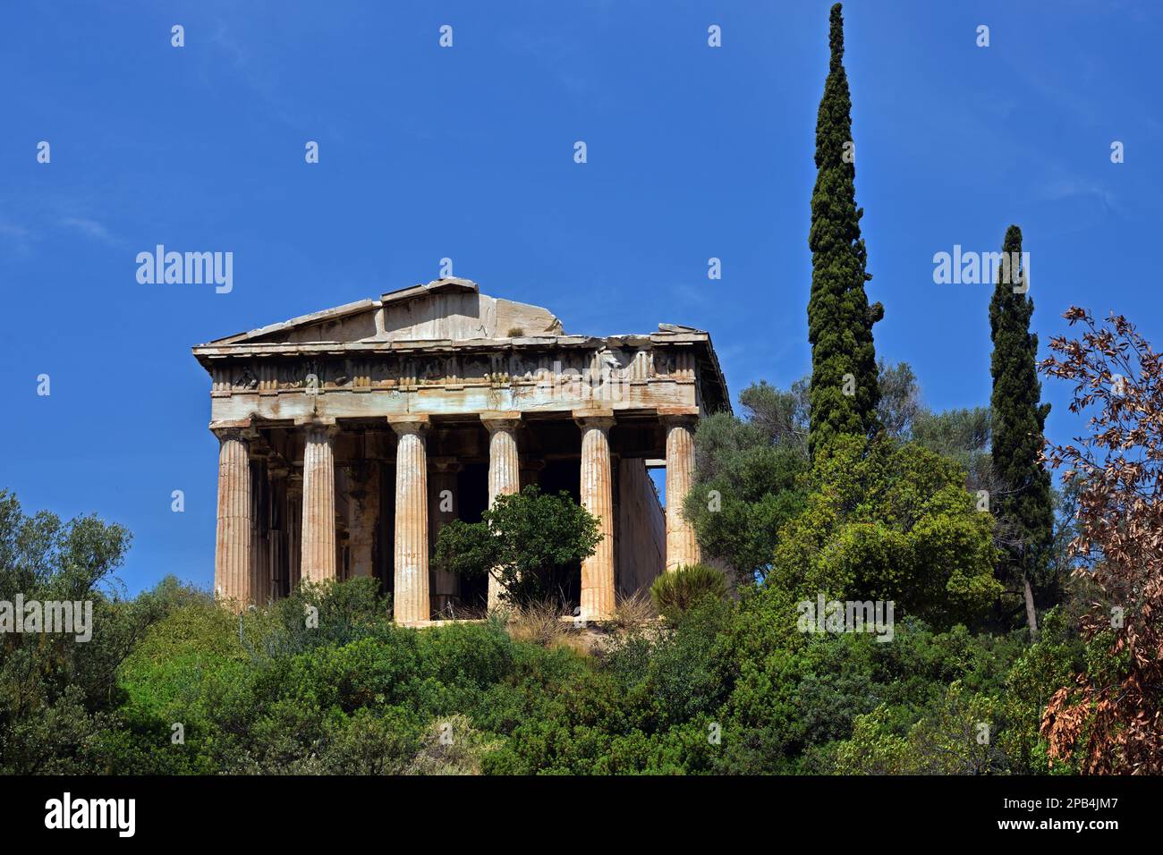Tempio di Efesto, Agorà, Atene Grecia greca. (Il Tempio di Efesto ad Atene è tra i templi antichi meglio conservati della Grecia. Era dedicato a Efesto, il dio olimpico del fuoco, e Atena, la dea olimpica della saggezza, della strategia e dell'artigianato. Foto Stock