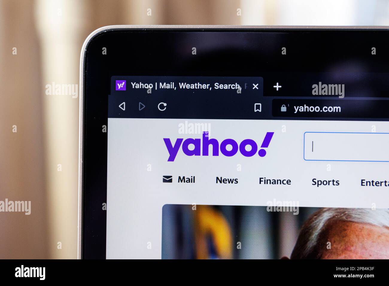 Kaunas, Lituania - 2023 marzo 12: Primo piano della homepage del sito Yahoo. Foto di alta qualità Foto Stock