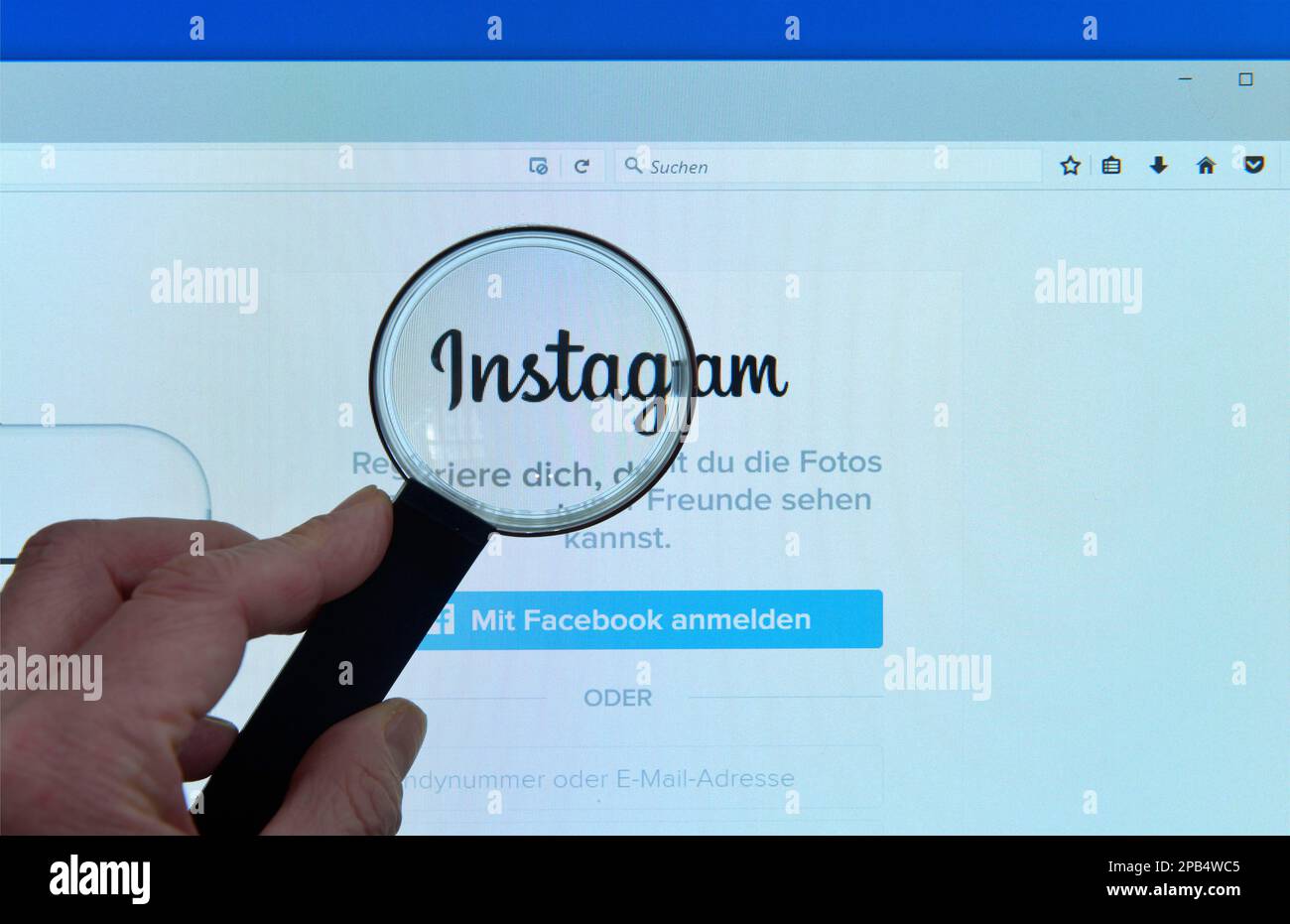 Instagram, Sito Web, schermo, lente di ingrandimento Foto Stock