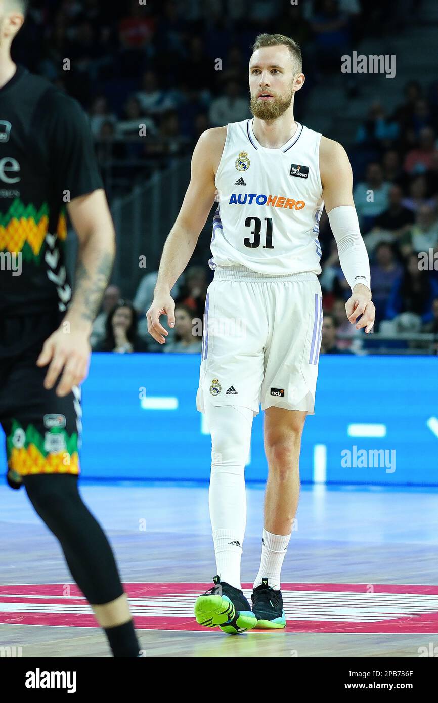 Madrid, Spagna. 12th Mar, 2023. Il giocatore Dzanan Musa del Real Madrid visto durante la partita della ACB Basketball League tra il Real Madrid e il Surne Bilbao Basket giocato al Wizcenter de Madrid. Punteggio finale; Real Madrid 86:65 Surne Bilbao Basket Credit: SOPA Images Limited/Alamy Live News Foto Stock