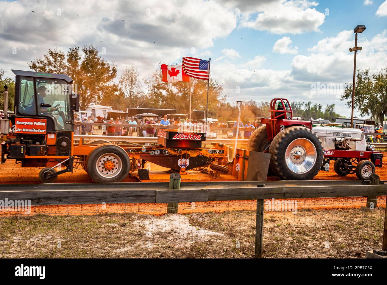 Tractor pulling competition immagini e fotografie stock ad alta risoluzione  - Alamy