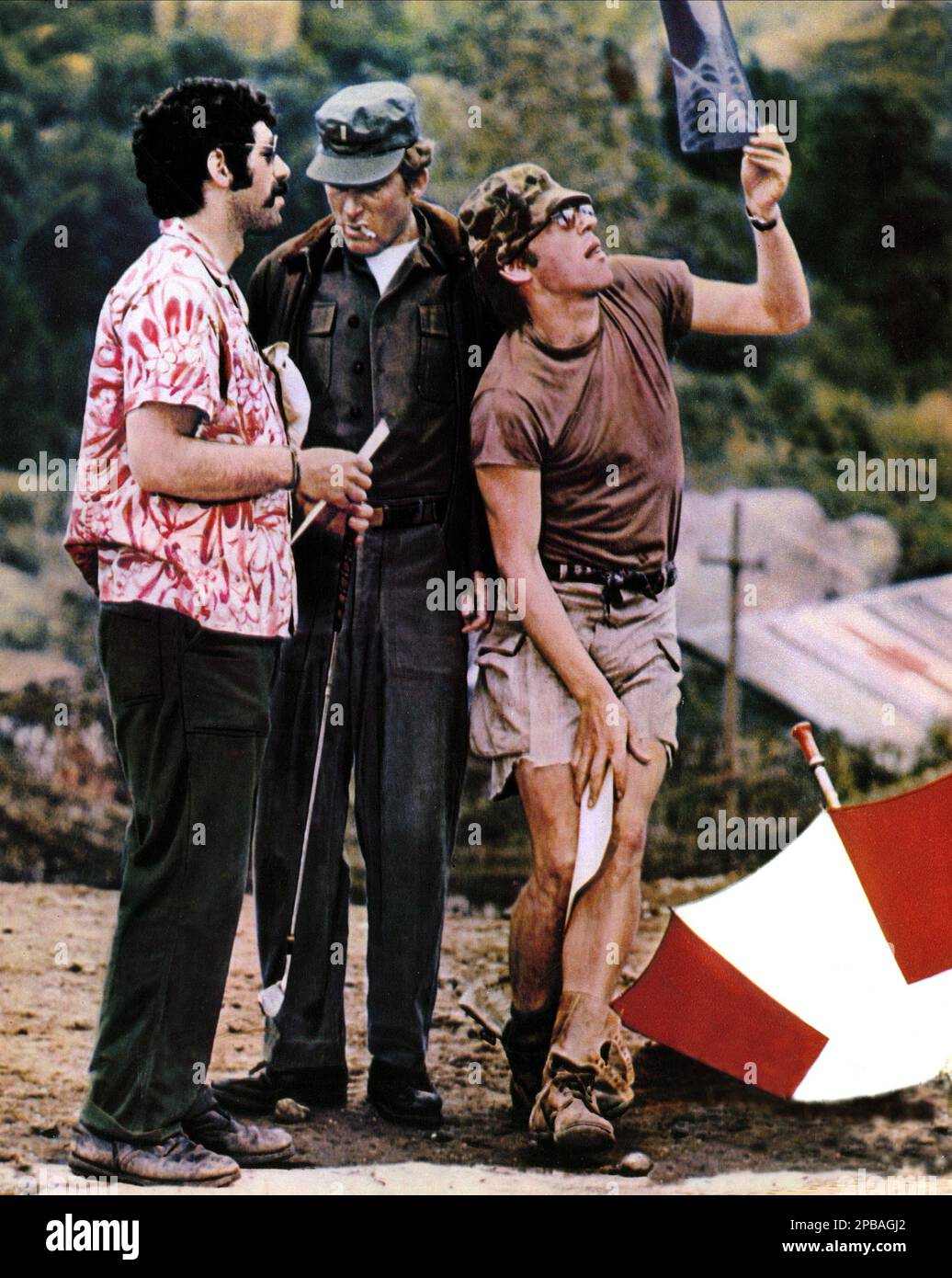 ELLIOTT GOULD Donald Sutherland, mash, 1970 Foto Stock