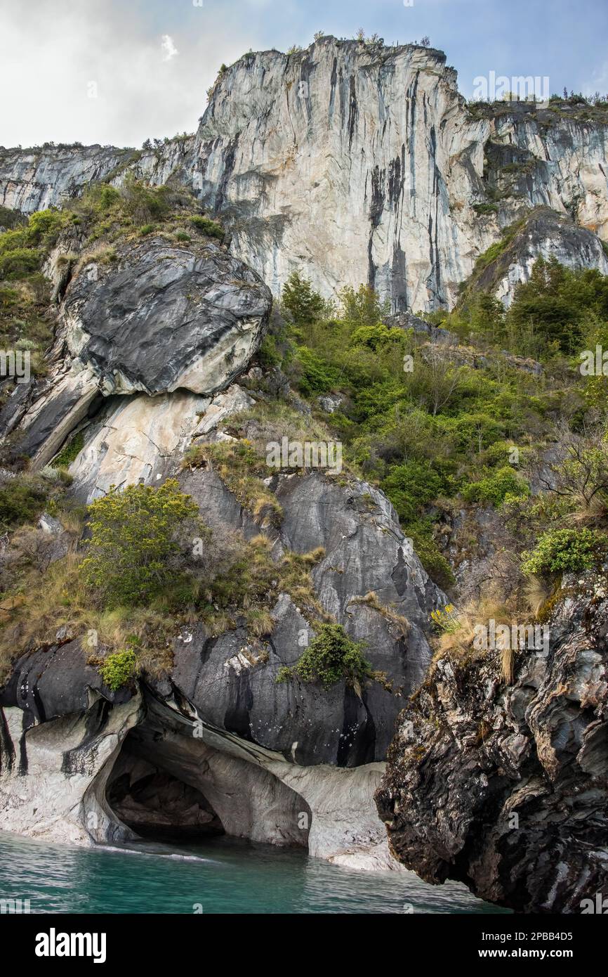 punta di marmo dietro le grotte di marmo, Lago Generale Carrera, Patagonia Foto Stock