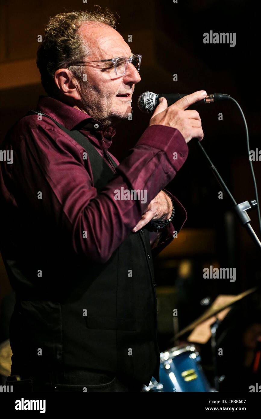 Roma, Italia. 11th Mar, 2023. Combo Blamires & Killer al Boogie Club Jazz Live. L'artista solista di Pat Metheny, David Blamires, voce e chitarra, ha suonato in jam session con Luigi Masciari, chitarra, Giampiero Locatelli, piano, Francesco Poeti, Bass, Pietro Iodice, batteria nel noto locale di musica dal vivo della capitale. Ha riproposto canzoni scritte e composte da lui e da altri suonate con Metheny in vari tour del mondo. (Foto di Daniela Franceschelli/Pacific Press/Sipa USA) Credit: Sipa USA/Alamy Live News Foto Stock