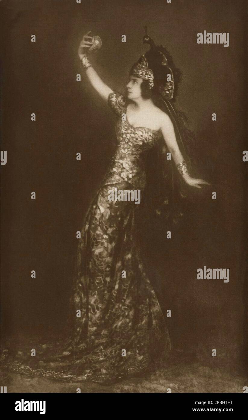 1920 ca., Berlino , Germania : la ballerina italiana TEDESCA RITA SACCHETTO  ( Margaritha Sacchetto, 1880 - 1959 ) in ORIENTALISCHE PHANTASIE , foto di  Hermann Leiser , Berlino . Amico ,
