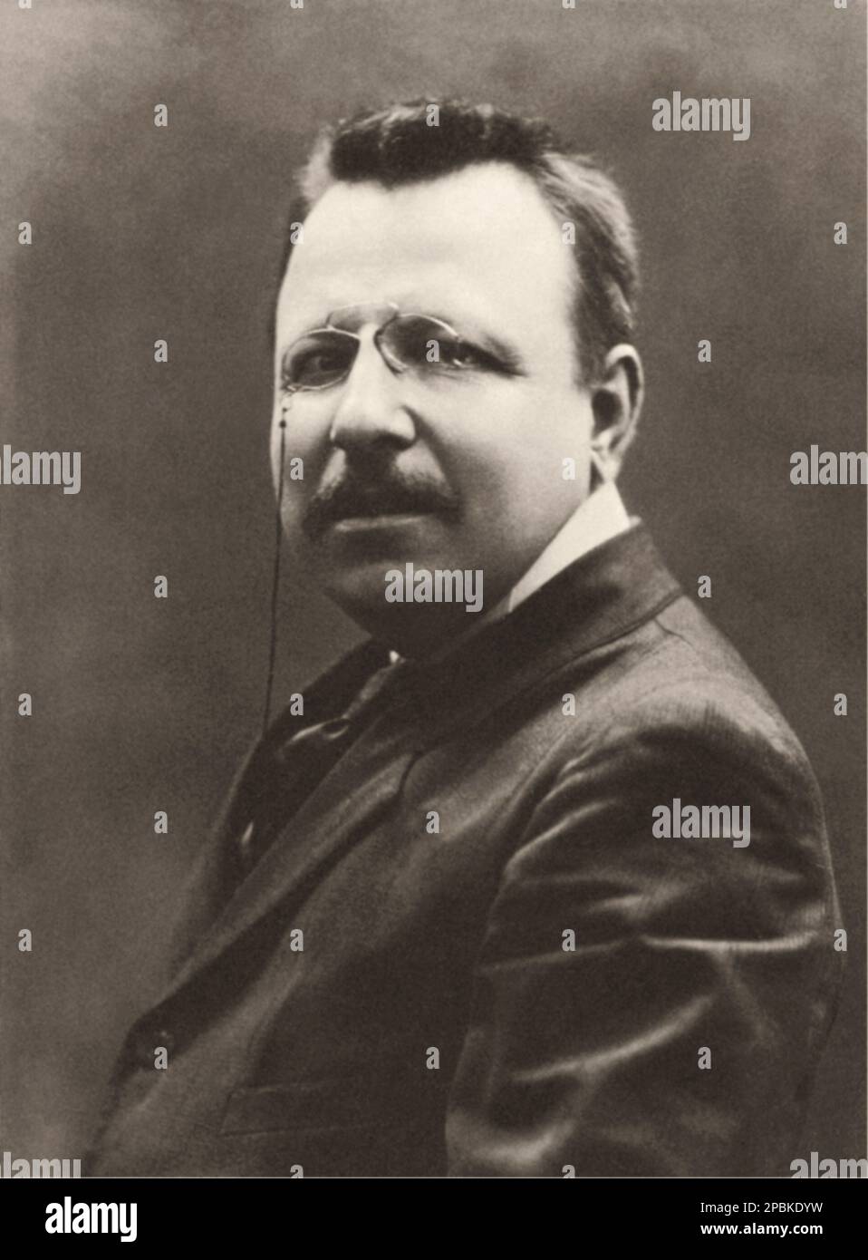 1910 , ITALIA: Il celebre filosofo , storico e recensore della letteratura  ITALIANA BENEDETTO CROCE ( 1866 - 1952 ). Foto di Mario Nunes vais ,  Firenze - FILOSOBO - FILOSOFIA -