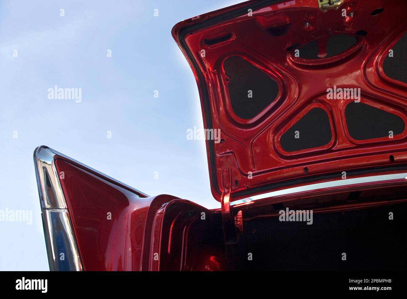 OPEN TRUNK 1950S CHEVROLET BEL AIR ©GENERAL MOTORS CORP 1951) AUTOMOBILE Foto Stock