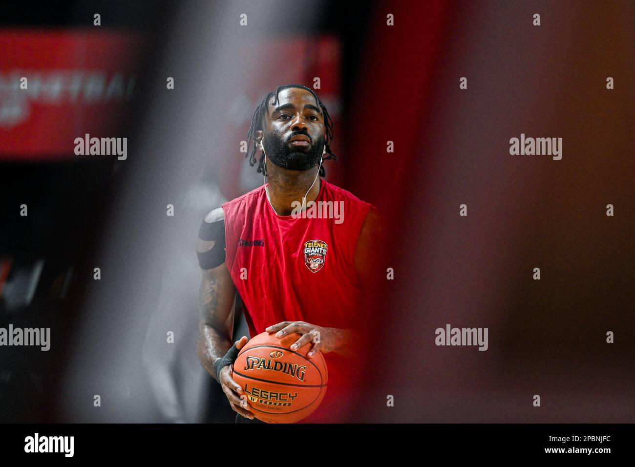 Belgio . 12/03/2023, la Desonta Bradford di Anversa, raffigurata prima di una partita di basket tra Antwerp Giants e BC Filou Oostende, nella finale della Coppa del Belgio, domenica 12 marzo 2023 a Vorst National, Belgio . FOTO SPORTPIX | STIJN AUDOOREN Credit: Sportpix/Alamy Live News Foto Stock