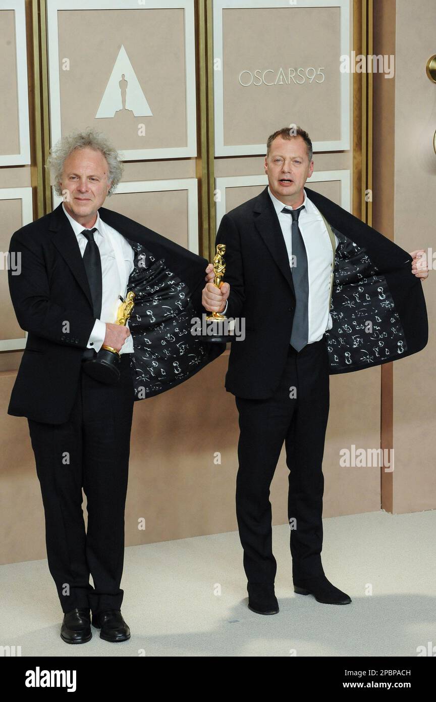 Los Angeles, California. 12th Mar, 2023. Charlie Mackesy, Matthew Freud nella sala stampa per i 95th Academy Awards - Photo Room, Dolby Theatre, Los Angeles, CA 12 marzo 2023. Credit: Elizabeth Goodenough/Everett Collection/Alamy Live News Foto Stock