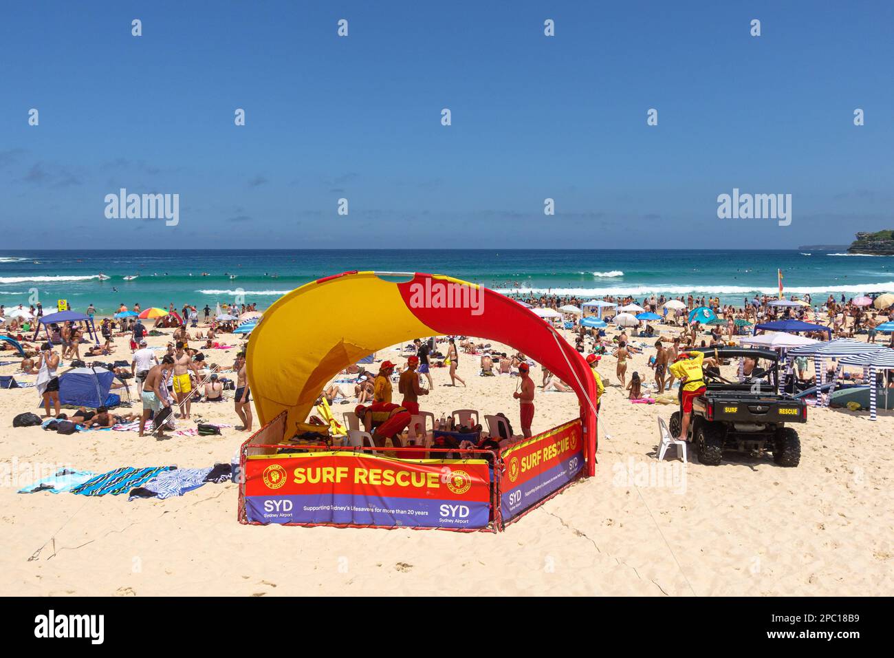 Una tenda sulla spiaggia di Bondi per i bagnini del Surf Live Saving Club Foto Stock